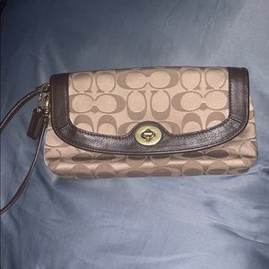 Coach large wristlet clutch. Great condition!